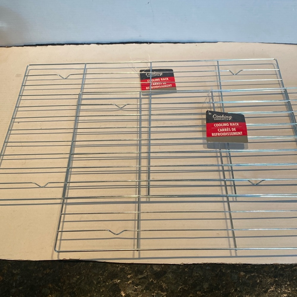 NWT Set of 2 Cooling Racks
